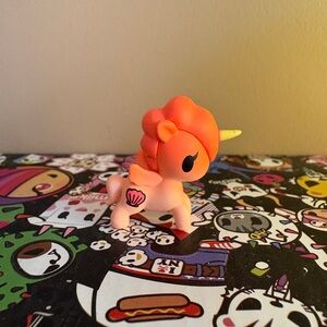 tokidoki Lil’ Rainbow Unicorno LIL’ SHELLY